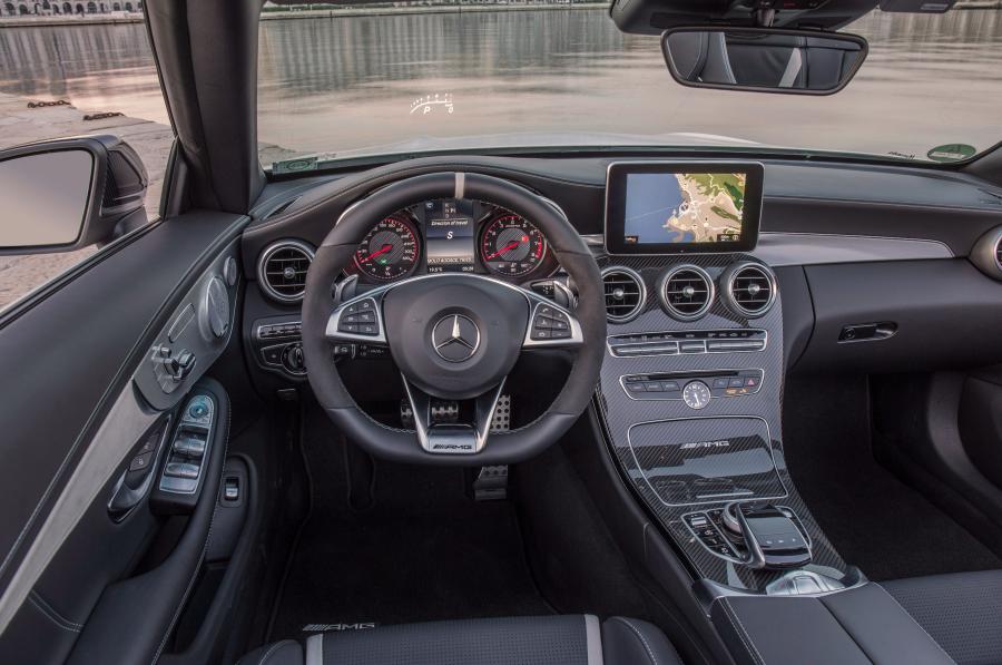 Торпедо Mercedes-AMG C63 S Cabriolet 2016 года  (фото 45 из 52)